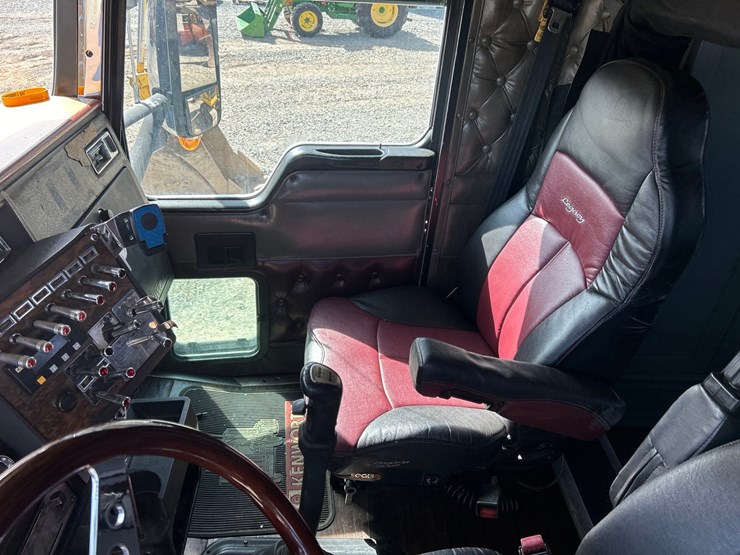 1999-kenworth-t600-image-69