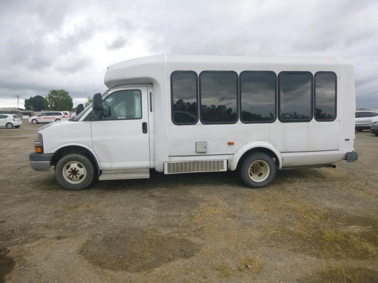 2009-chevrolet-3500-image-6