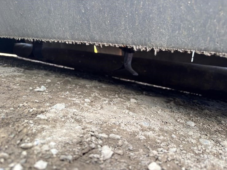 2001-john-deere-6410-image-19