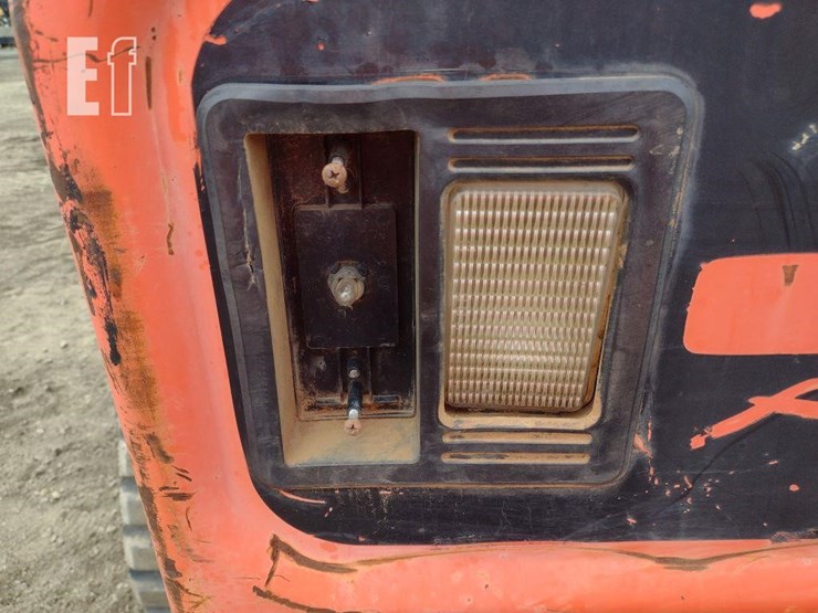 2013-bobcat-t770-image-38