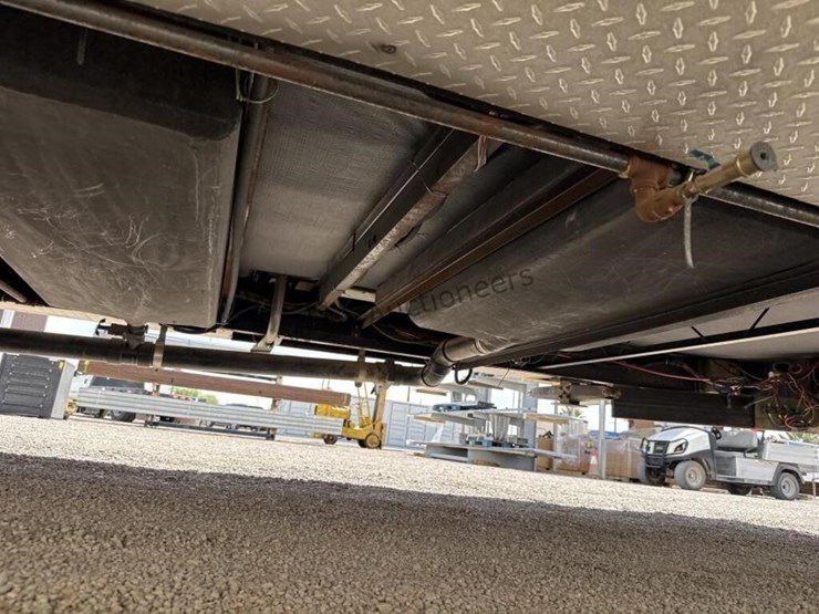 2005-thor-fury-toy-hauler-image-49