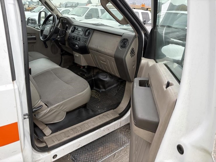 2010-ford-f450-image-10