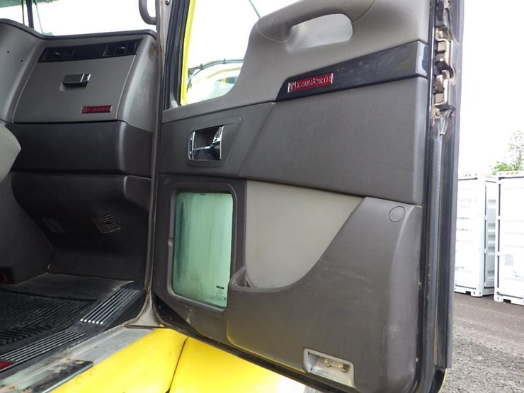 2008-kenworth-t800-image-63