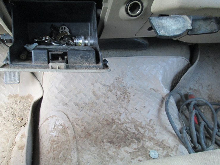 2005-ford-f350-image-33