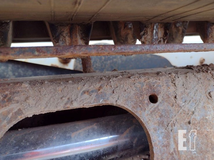 2013-bobcat-t770-image-21