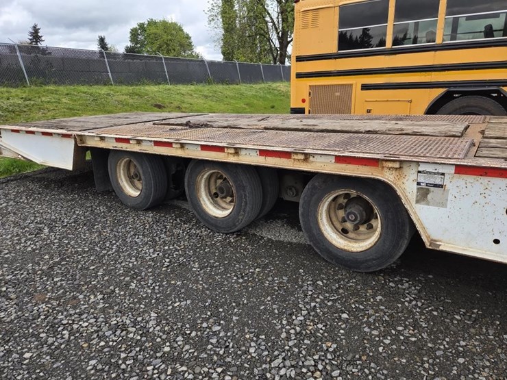 2007-trailking-tk70ht-533-3-axle-drop-deck-trailer-image-4