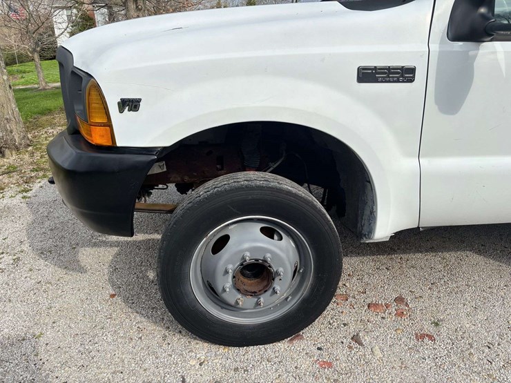 2001-ford-f550-image-17