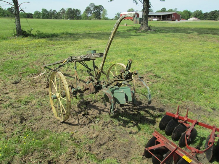 #36769-•-john-deere-horse-drawn-cultivator-image-4