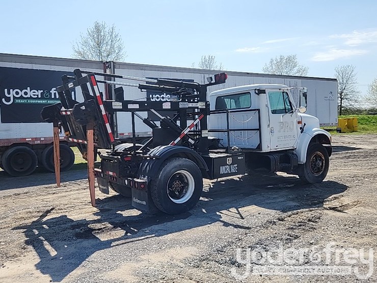 1989-international-4900-image-4