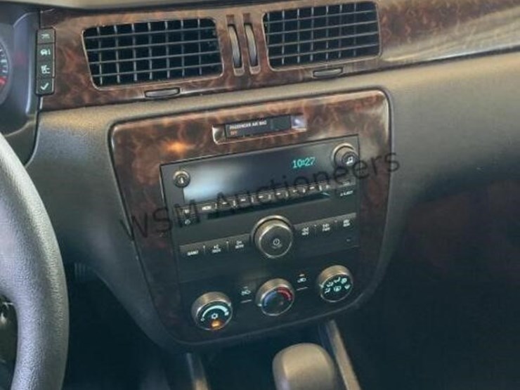 2016-chevrolet-impala-ls-sdn-image-18