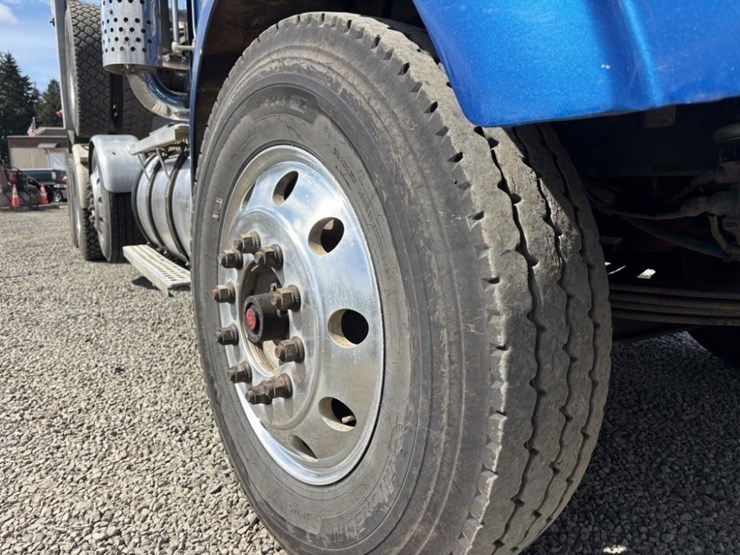 2000-kenworth-t800b-image-16