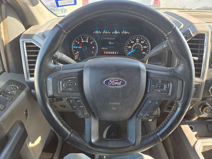 2016-ford-f150-xl-image-17