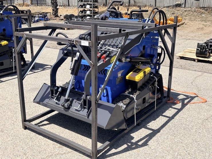 2026-zjg-zj-380-skid-steer-loader-image-1