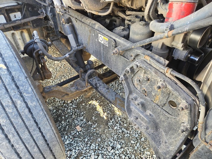 2013-peterbilt-386-image-41