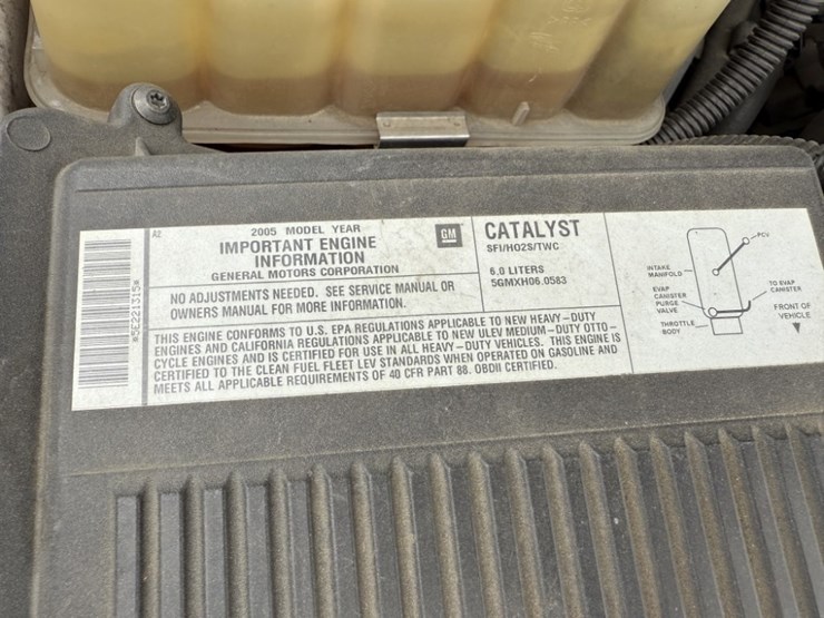 2005-chevrolet-silverado-3500-image-17