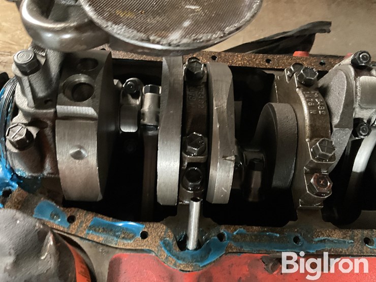 gm-small-block-v-8-gas-engine-image-11