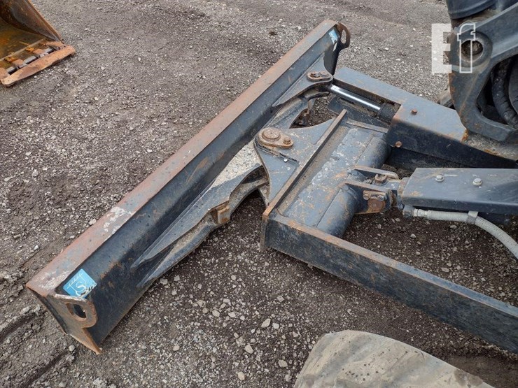 2020-deere-35g-image-18