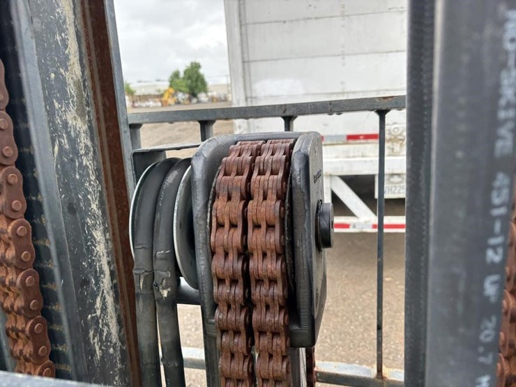 clark-cdp40-forklift-image-14