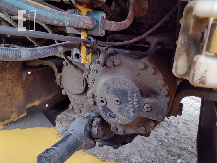 2015-caterpillar-914k-image-18