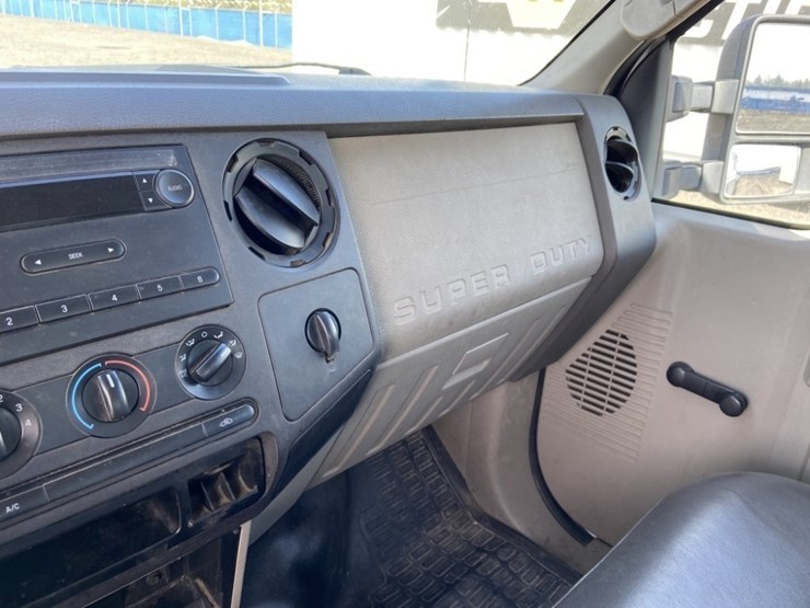 2010-ford-f250-xl-image-15