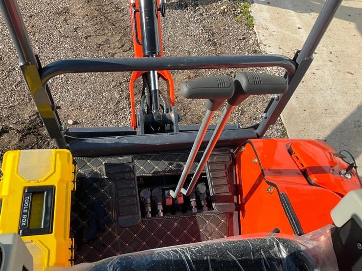 #1203-•-unused-sdle18p-mini-excavator*---middlebury,-in-image-13