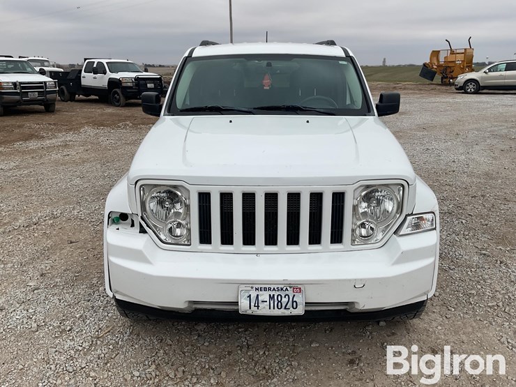 2012-jeep-liberty-image-2