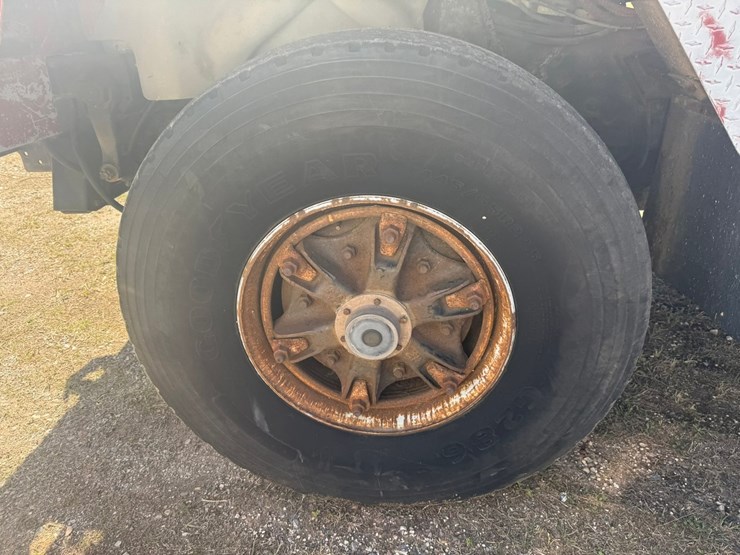 #1119-•-1990-international-navistar-paystar-5000-26'-flat-bed-truck-image-72