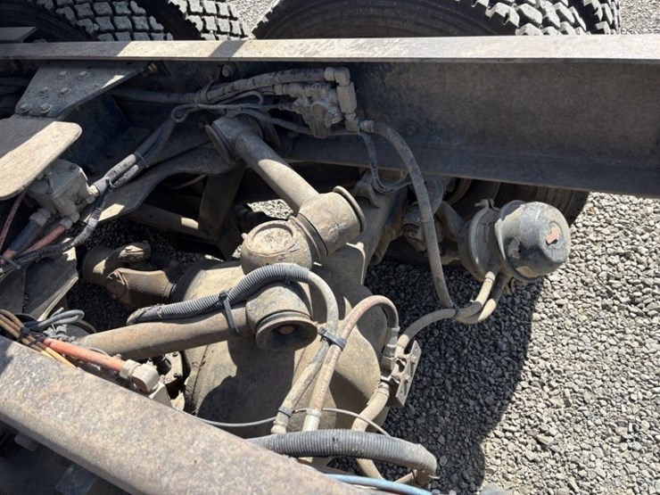 2000-kenworth-t800b-image-26