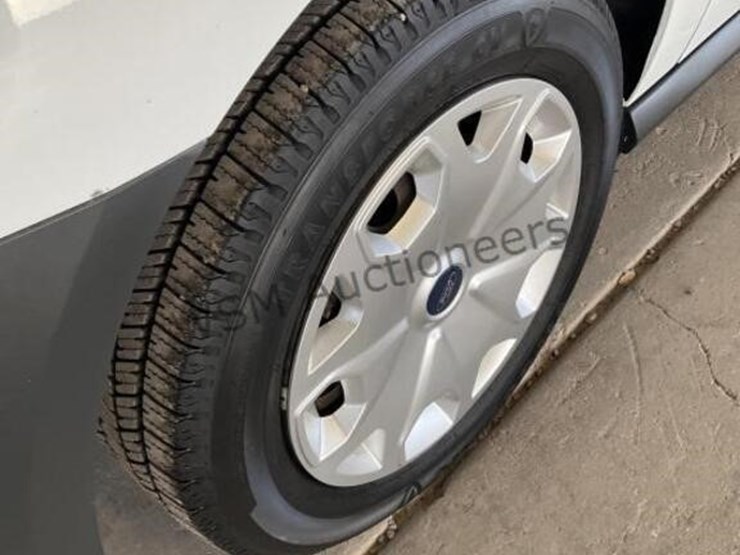 2015-ford-transit-connect-image-8