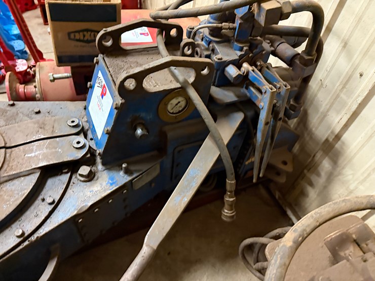 gill-model-500-hydraulic-power-tong-w/-air-back-up-&-transport-stand-image-2