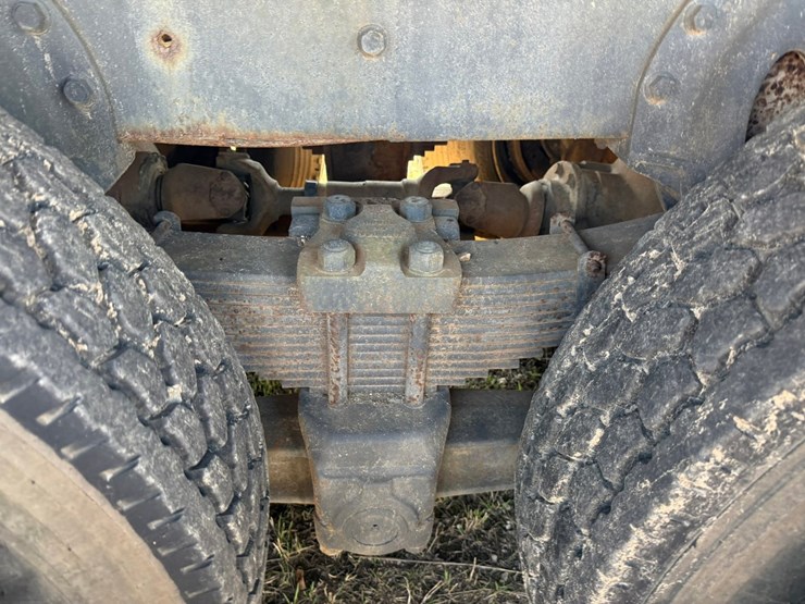 #1119-•-1990-international-navistar-paystar-5000-26'-flat-bed-truck-image-29