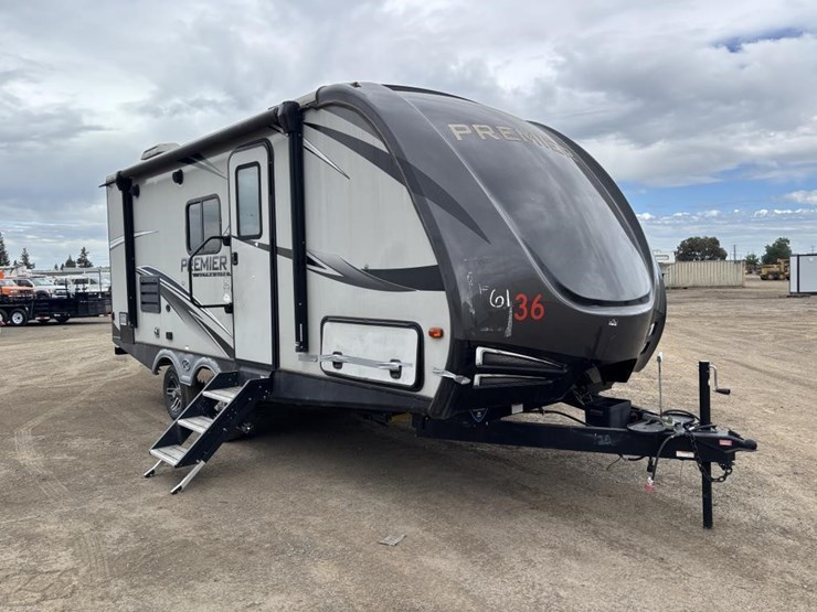 2020-premier-bl19fbpr20-travel-trailer-image-2