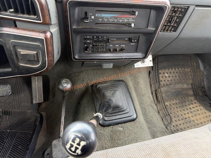 1991-ford-f350-xlt-lariat-image-45