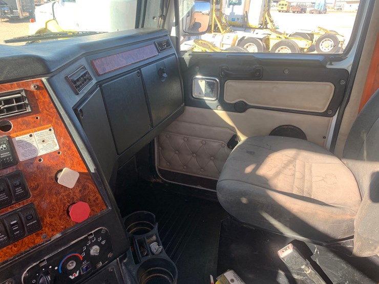 2012-western-star-4900-image-16