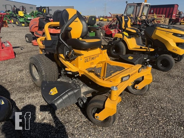 2022-cub-cadet-ultima-zt2-50-image-2