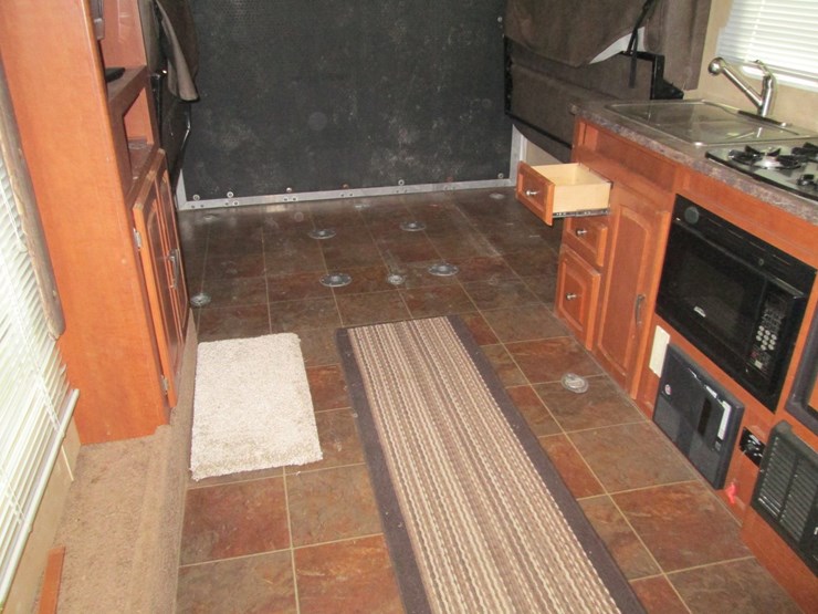 #36745-•-2011-forrest-river-stealth-24'-t/a-travel-trailer-4x4tsfw22bc009247-image-23