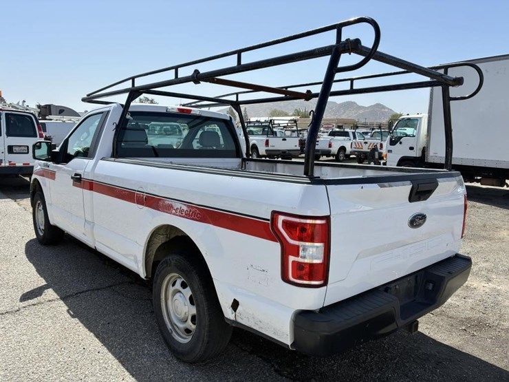 2018-ford-f150-xl-image-4