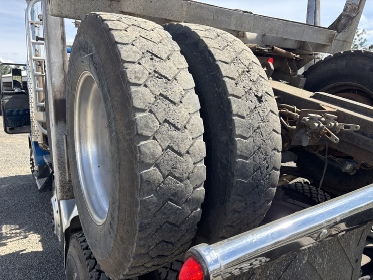 2000-kenworth-t800b-image-44