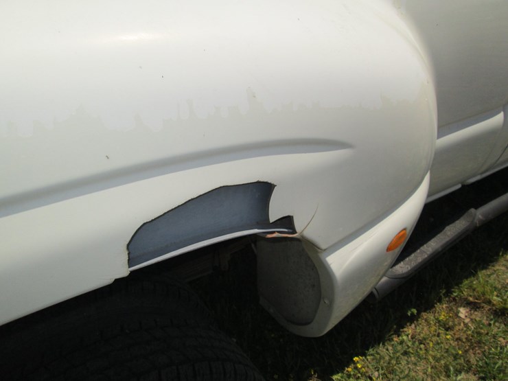 2001-chevrolet-3500-image-12