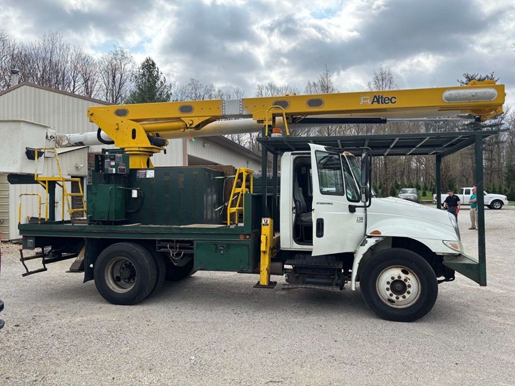 2005-international-durastar-4300-image-16