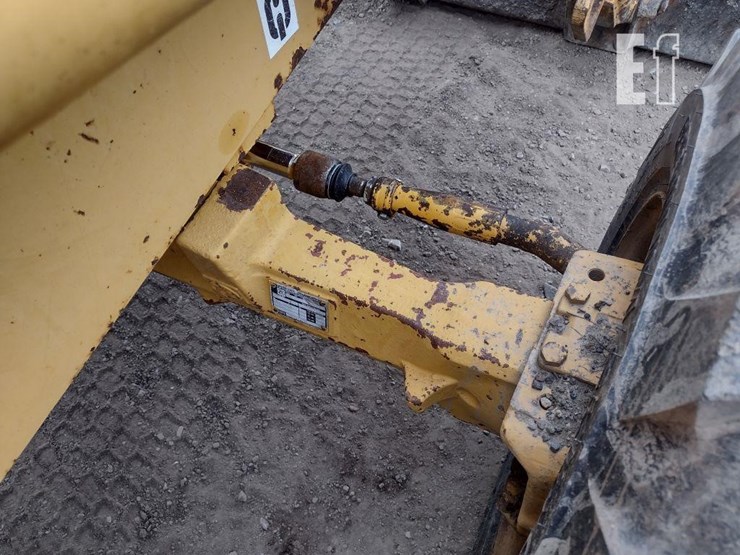 1995-deere-300d-image-26