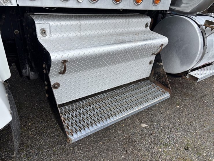 1990-kenworth-w900-image-19