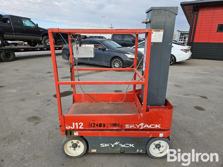 2016-skyjack-sj12-image-4