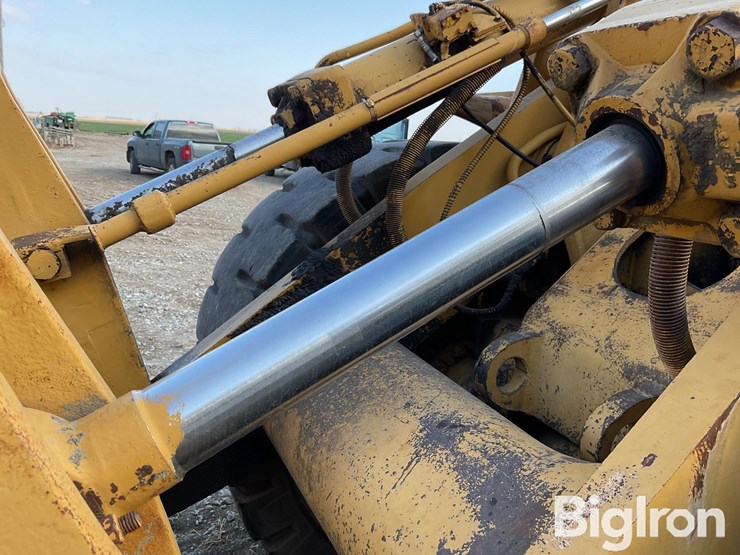 caterpillar-988-image-16