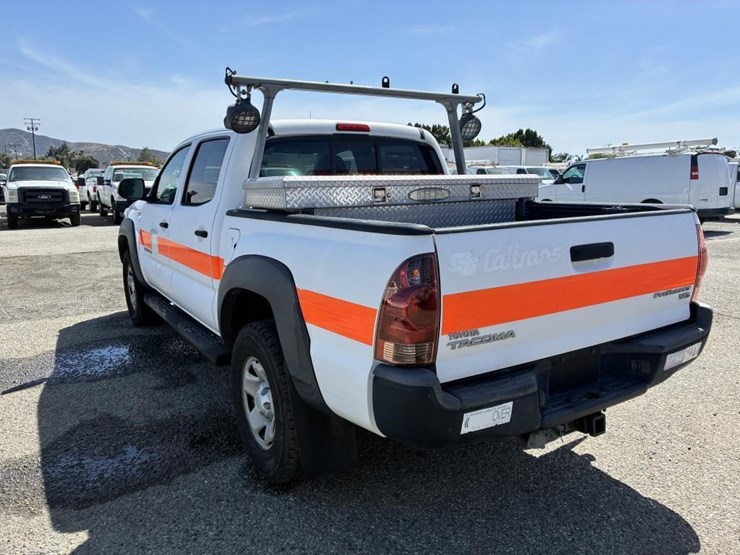 2013-toyota-tacoma-image-4