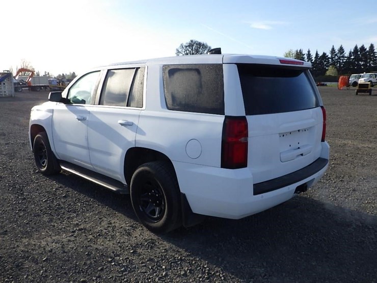 2017-chevrolet-tahoe-image-7