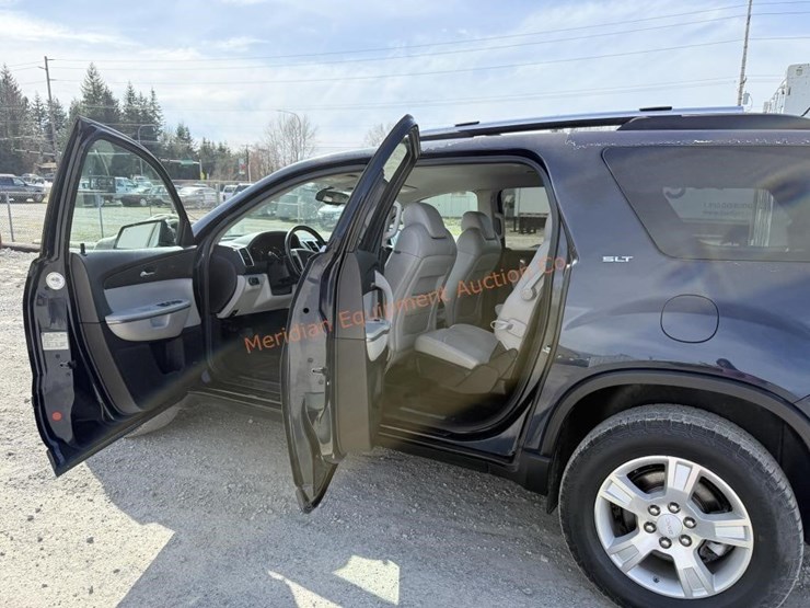 2016-gmc-acadia-slt-image-21