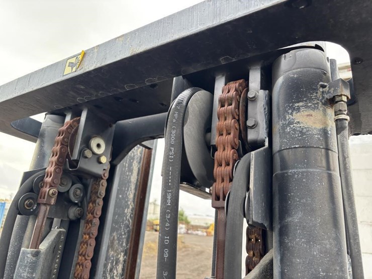 clark-cdp40-forklift-image-15