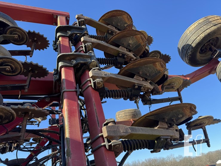 case-ih-2400-image-33