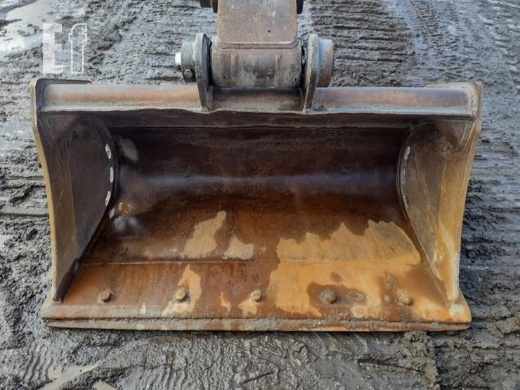 2020-volvo-ec220e-lr-image-14